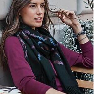 JJill Beautiful Long Wrap Shawl Cover🧣Beautiful Pink and Violet Design